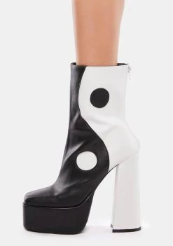 Daisy Street Mono Yin Yang Platform Boots Platforms