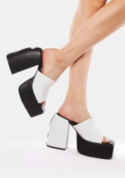 Daisy Street Mono Yin Yang Platform Mules