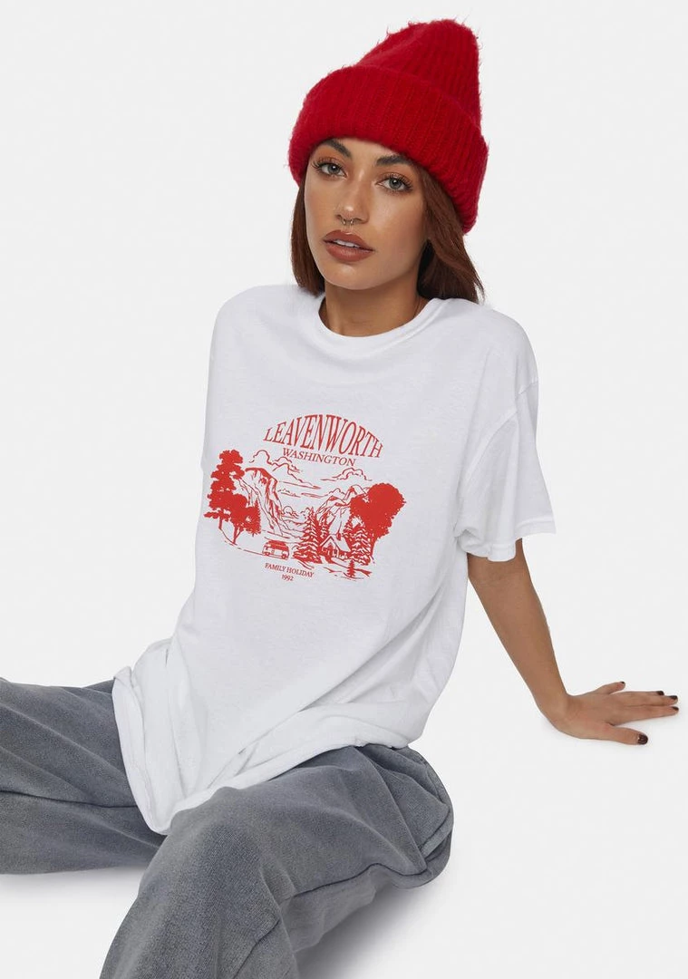 Daisy Street Leavenworth Washington Graphic Tee Tops