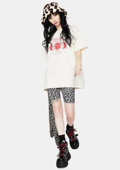 Daisy Street Tarot Reading Graphic Tee Tops